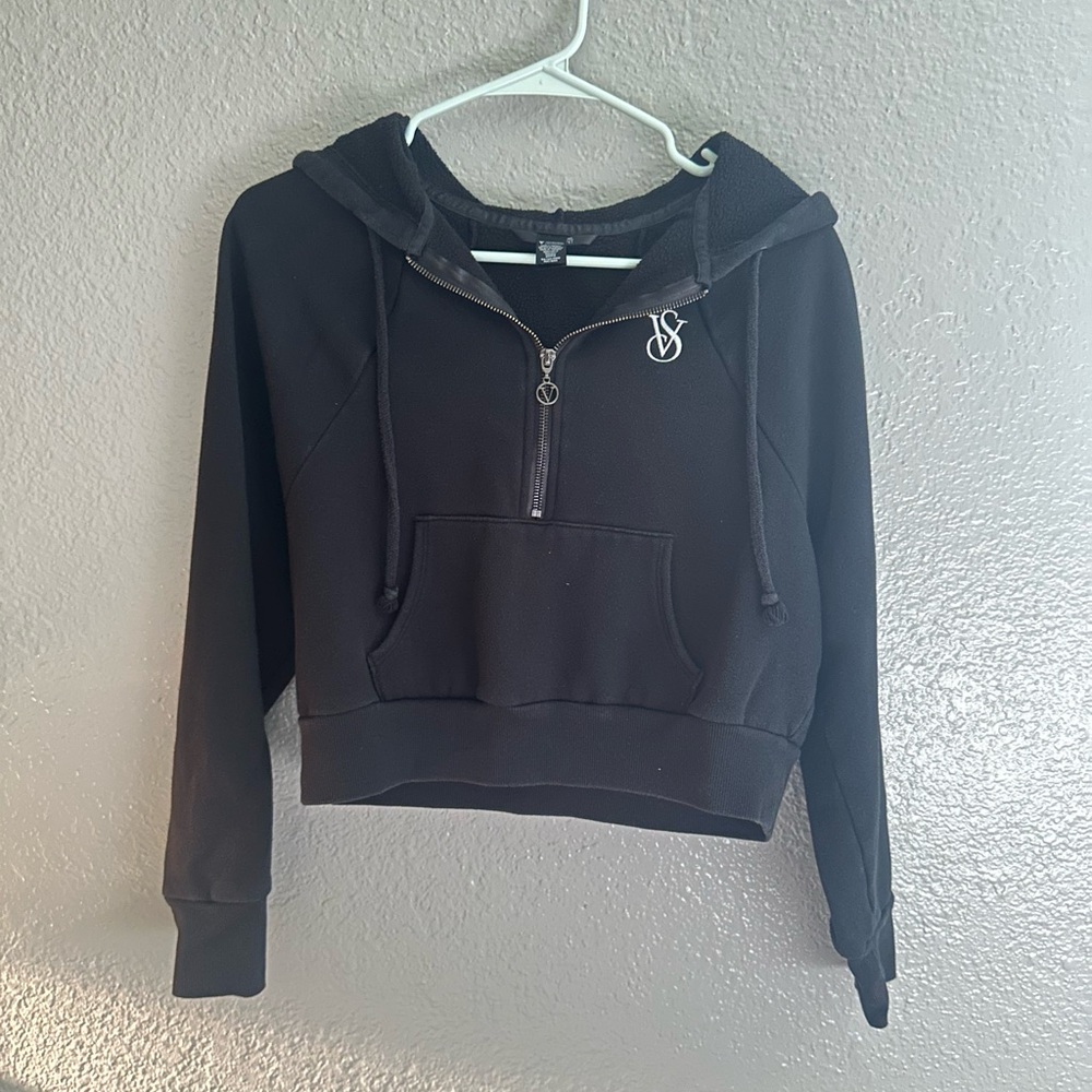 VS crop hoodie